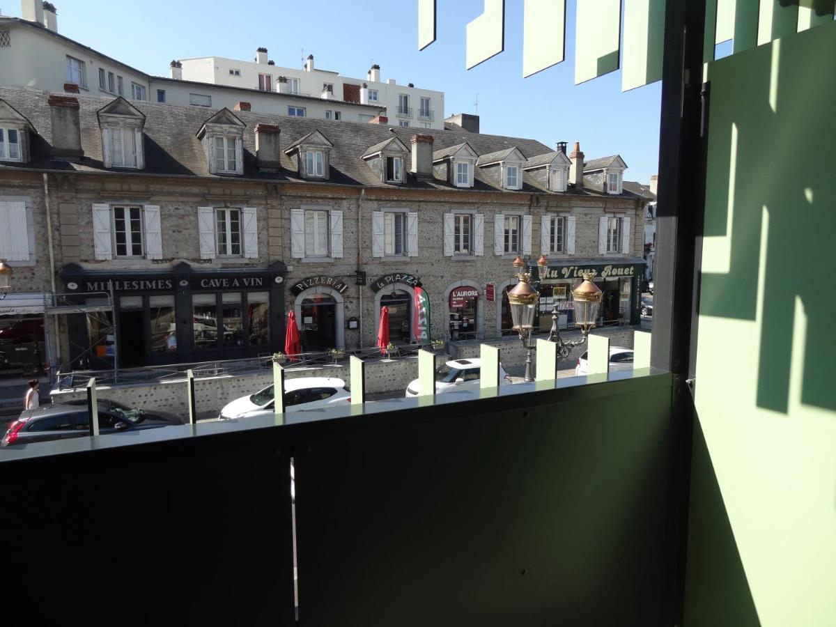 Cit'Hotel De La Marne Tarbes Bagian luar foto