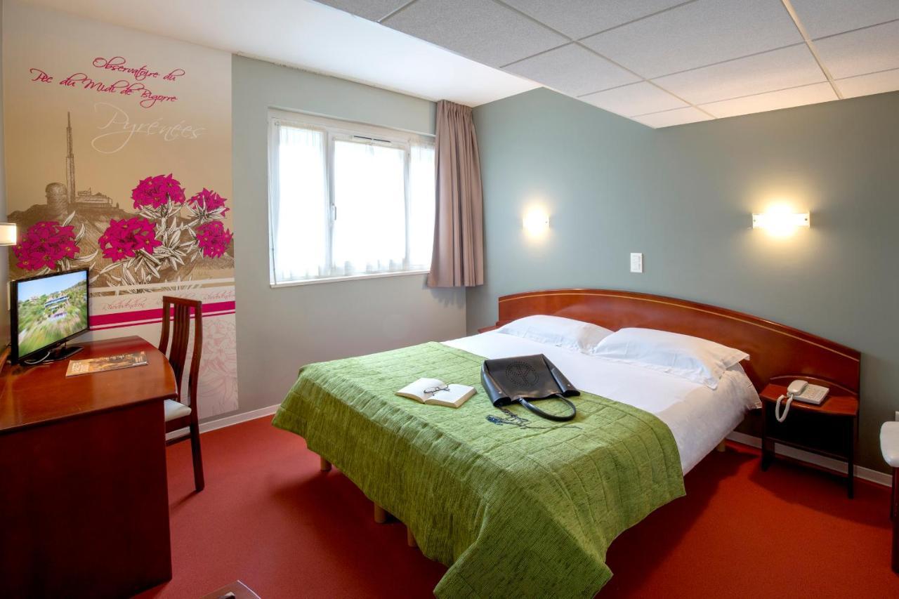 Cit'Hotel De La Marne Tarbes Bagian luar foto