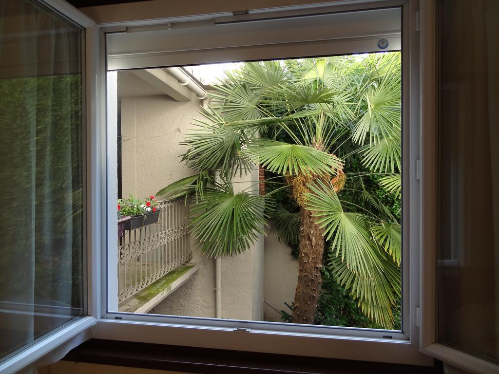 Cit'Hotel De La Marne Tarbes Bagian luar foto