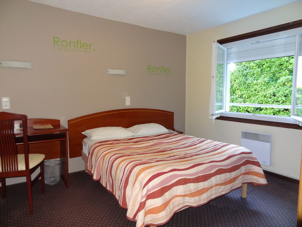 Cit'Hotel De La Marne Tarbes Bagian luar foto