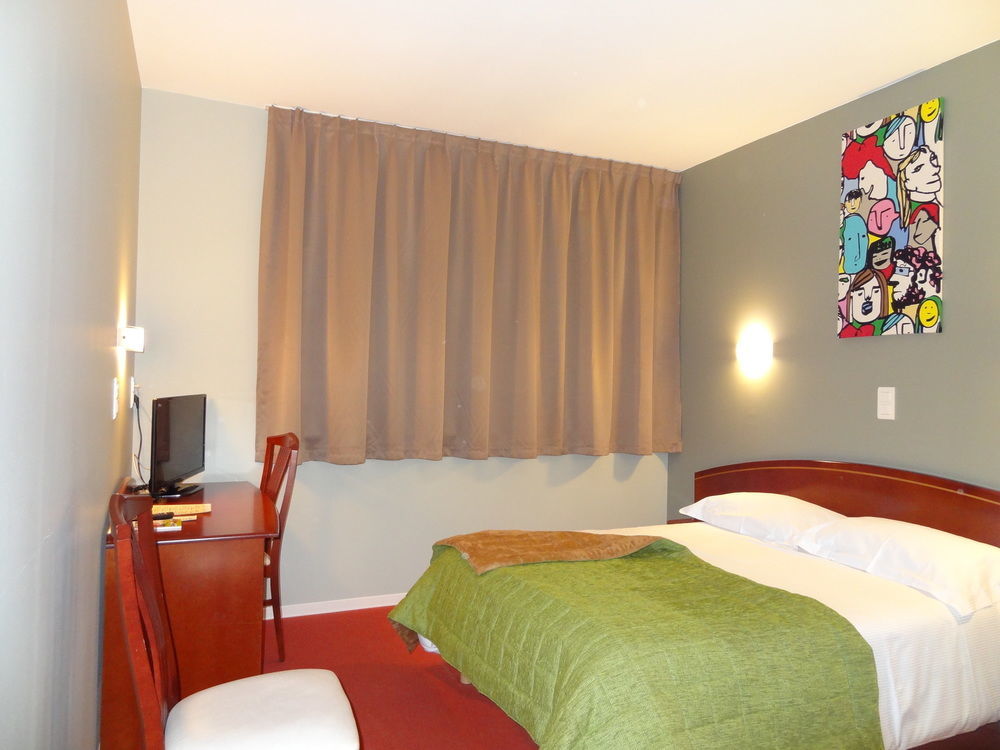 Cit'Hotel De La Marne Tarbes Bagian luar foto