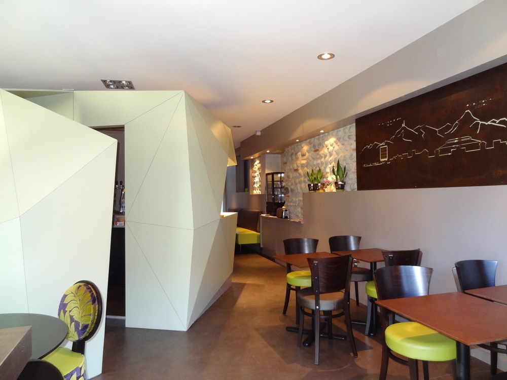 Cit'Hotel De La Marne Tarbes Bagian luar foto