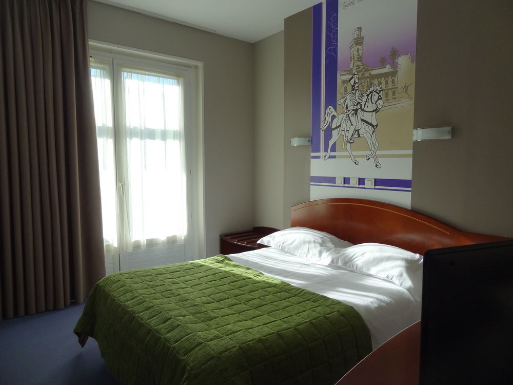 Cit'Hotel De La Marne Tarbes Bagian luar foto