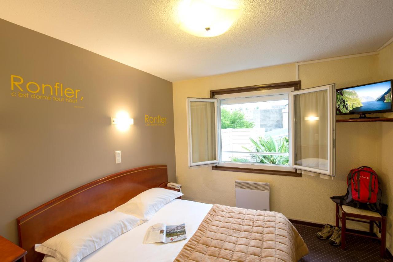 Cit'Hotel De La Marne Tarbes Bagian luar foto