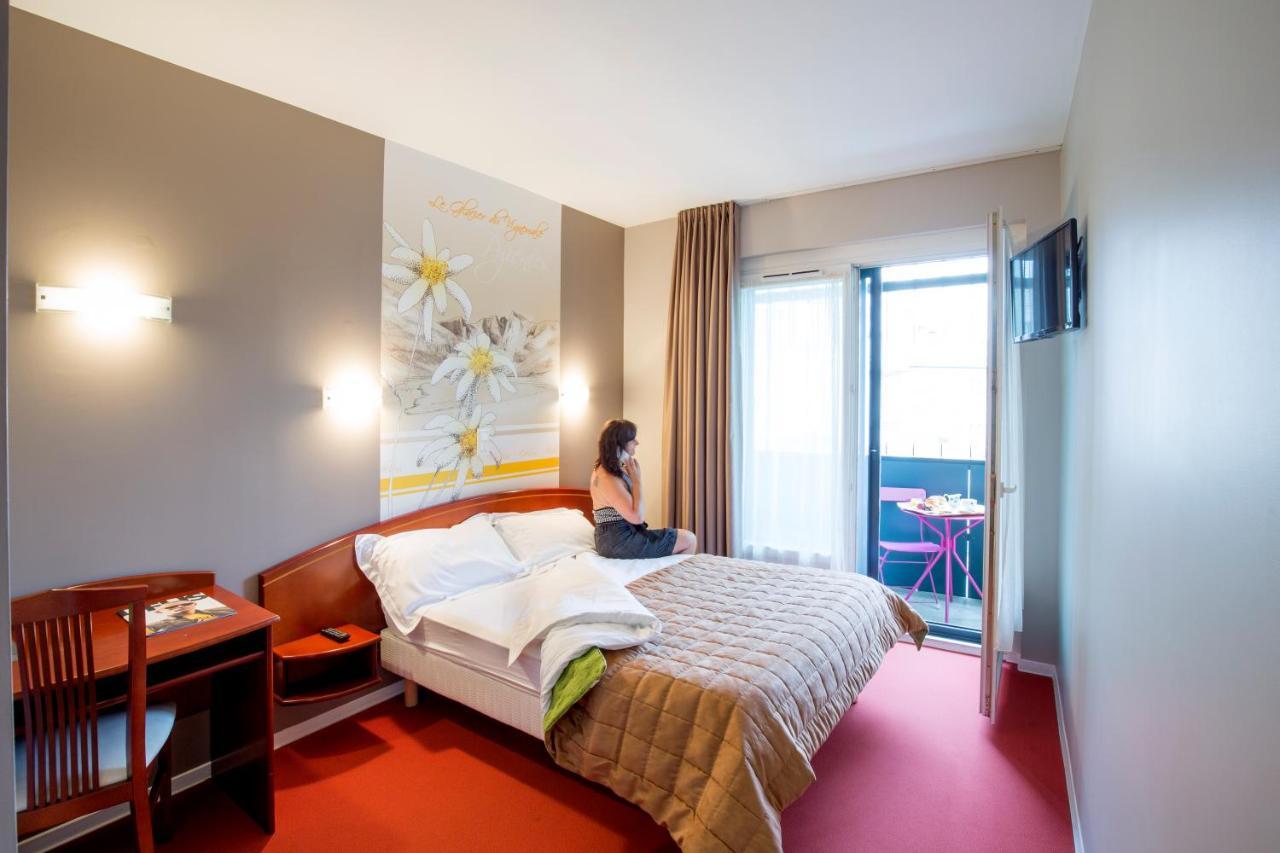 Cit'Hotel De La Marne Tarbes Bagian luar foto