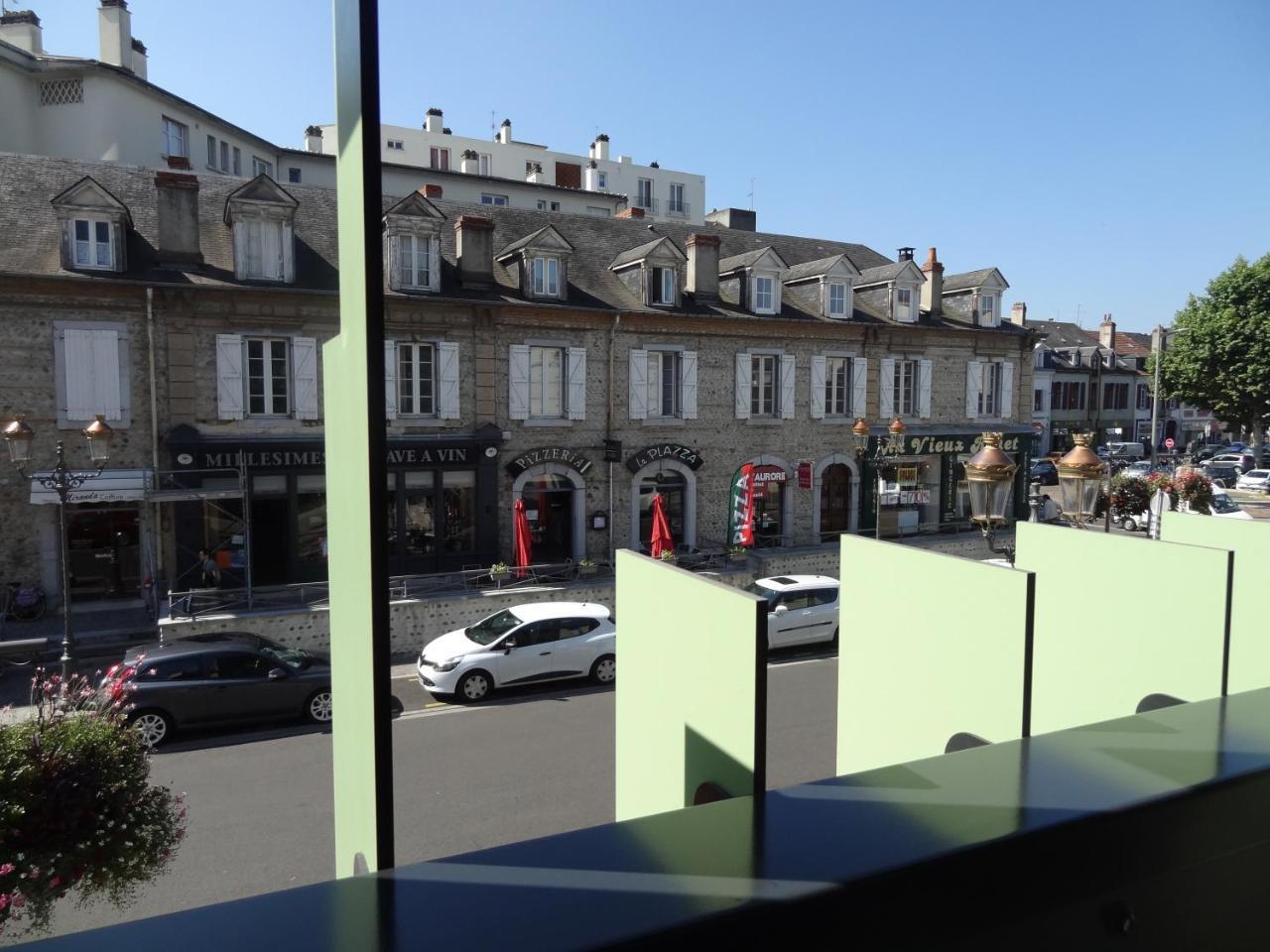 Cit'Hotel De La Marne Tarbes Bagian luar foto